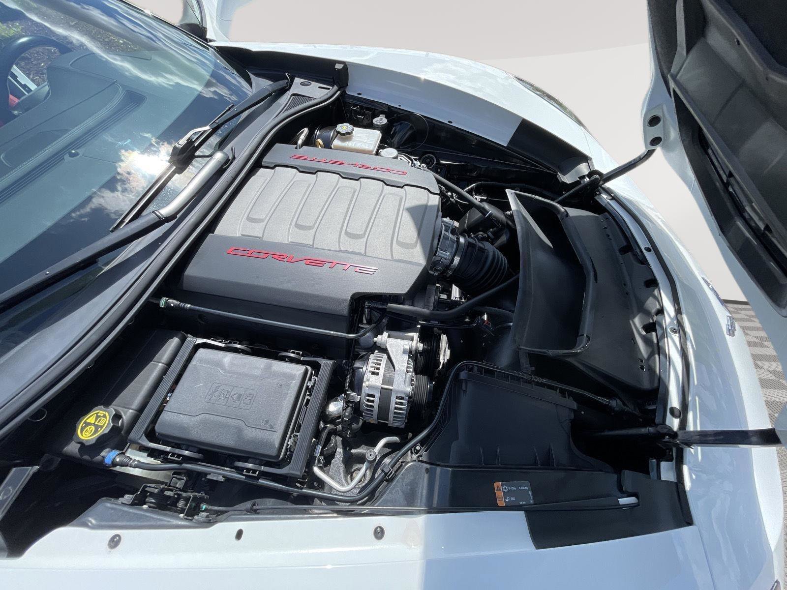 Used 2018 Chevrolet Corvette Stingray Coupe w/ Battery Protection Package RWD image 23