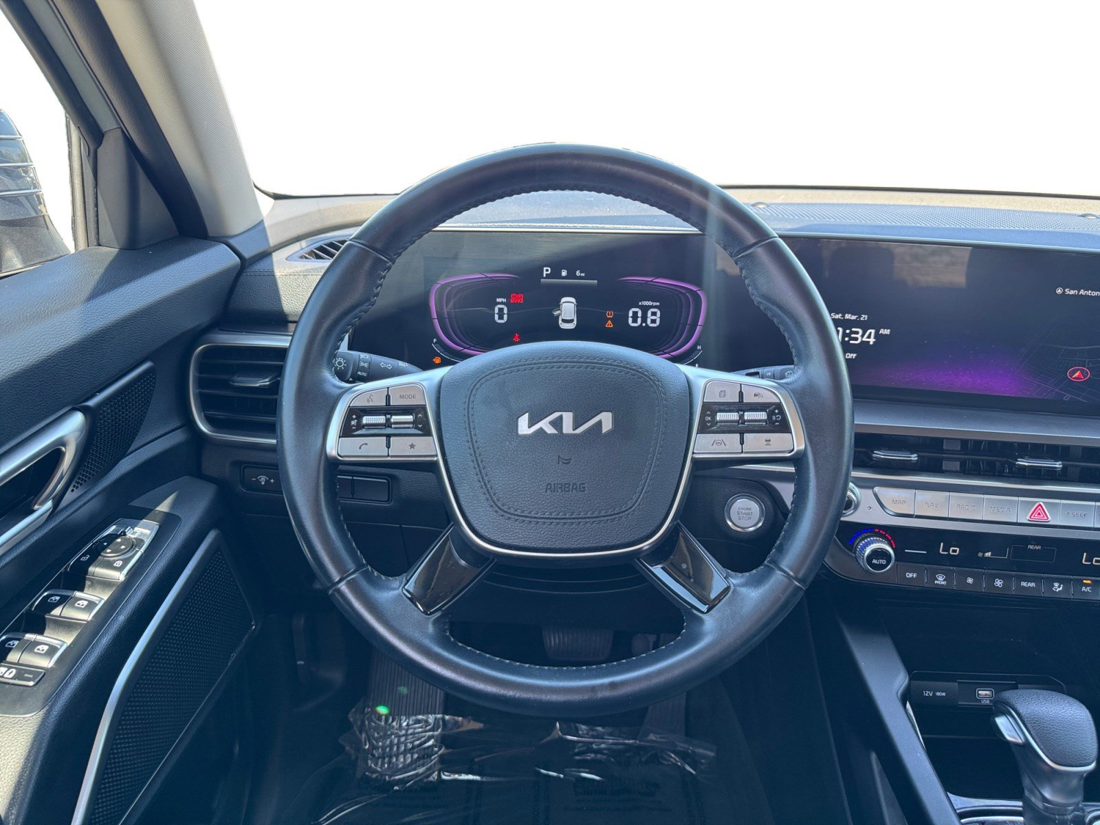 Used 2024 Kia Telluride LX image 12