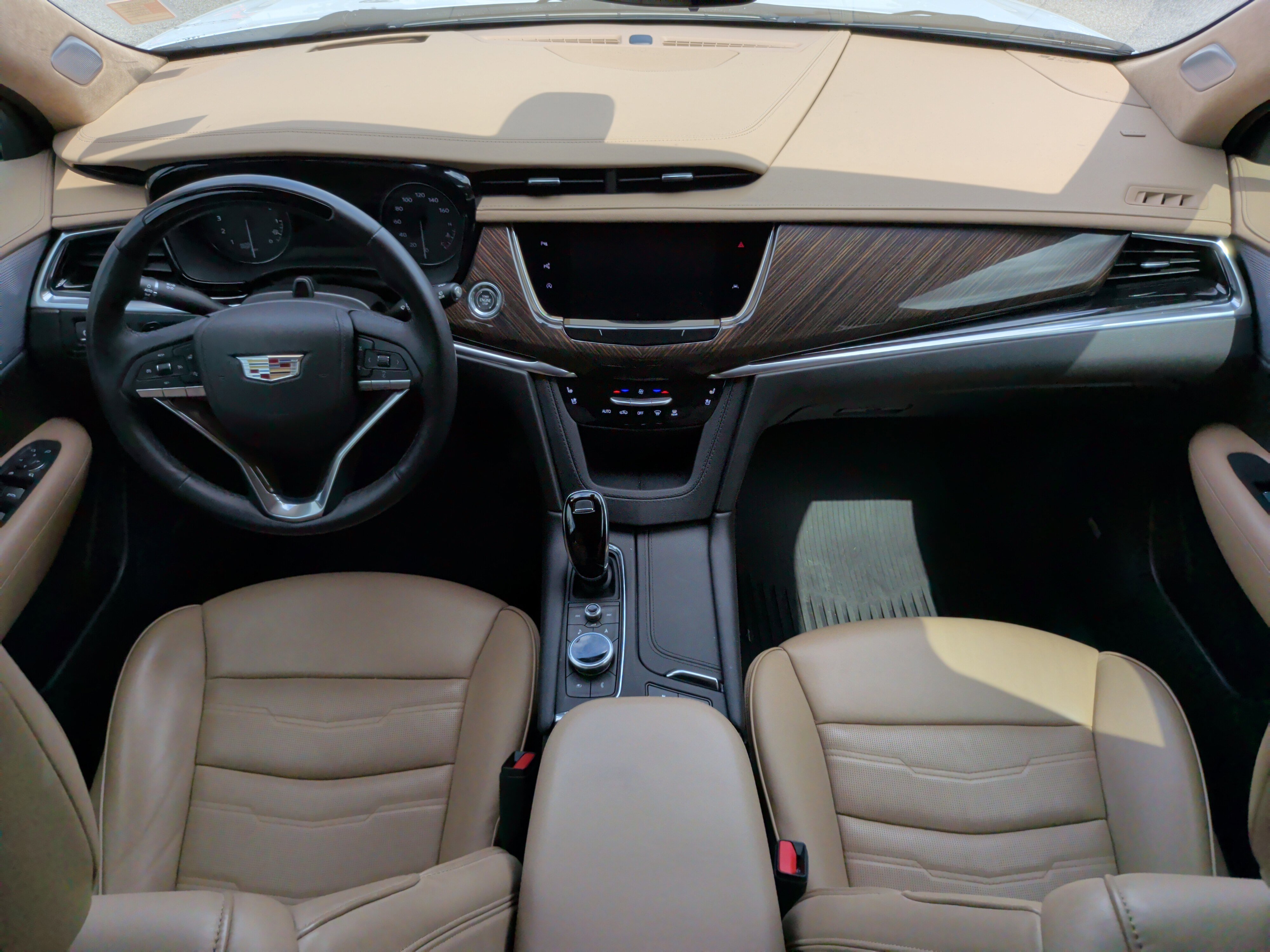 Used 2023 Cadillac XT6 Premium Luxury w/ Platinum Package FWD image 32
