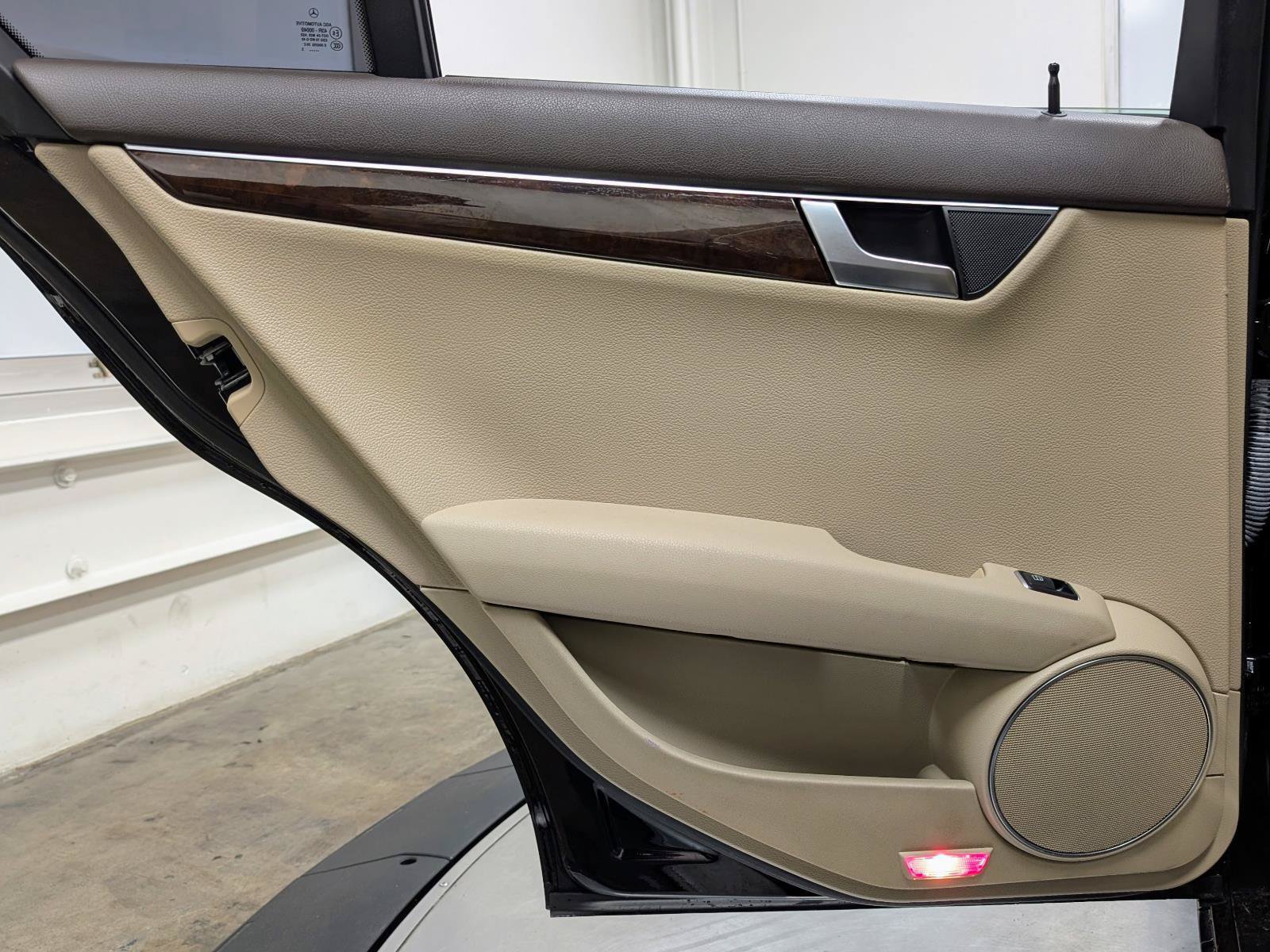 Used 2013 Mercedes-Benz C 300 4MATIC Sedan image 16