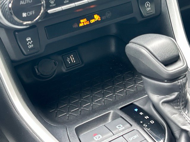 Used 2025 Toyota RAV4 XLE AWD/4WD image 68