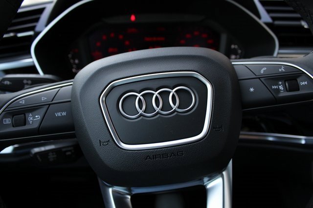 New 2025 Audi Q3 2.0T Premium image 17