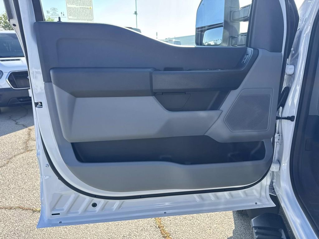 New 2026 Ford F450 XL w/ XL Chrome Package image 11