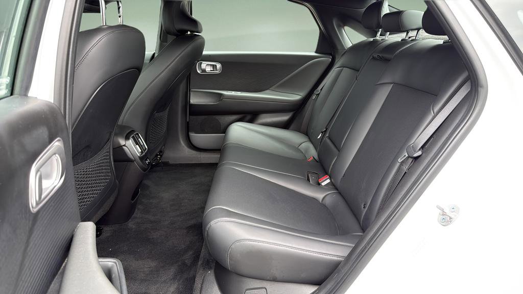 Used 2024 Hyundai Ioniq 6 SEL AWD/4WD image 17