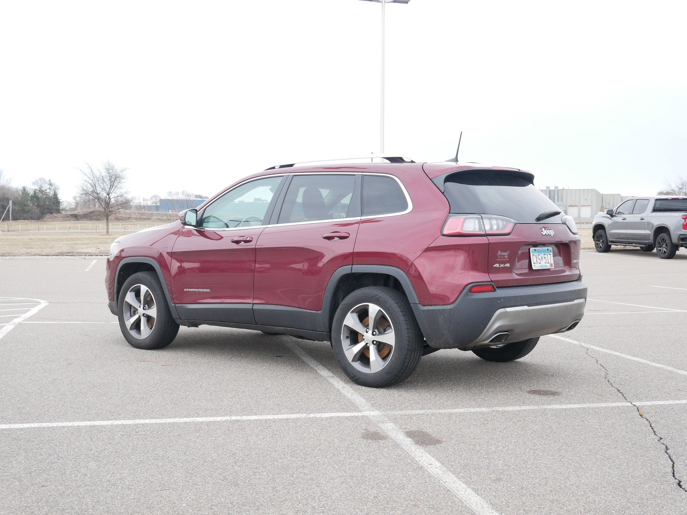 Used 2019 Jeep Cherokee Limited image 3