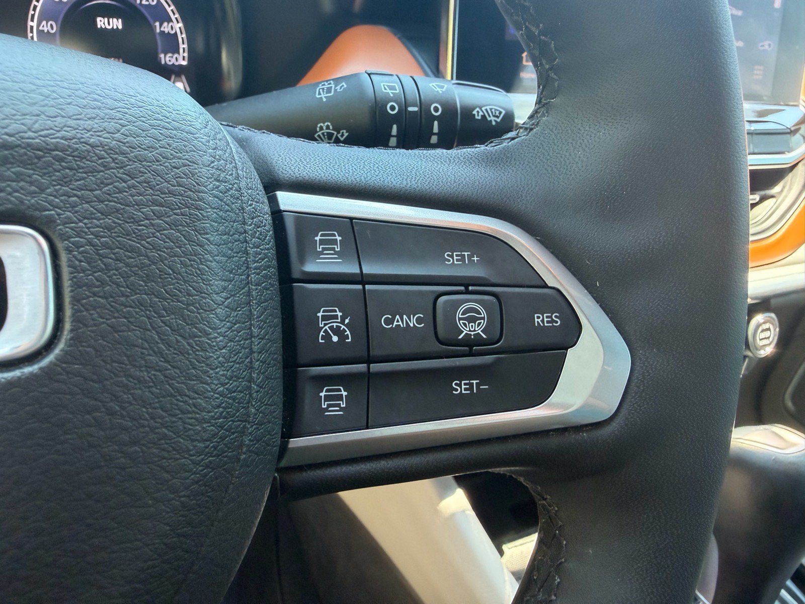 Used 2023 Jeep Compass Limited w/ Elite Group AWD/4WD image 33