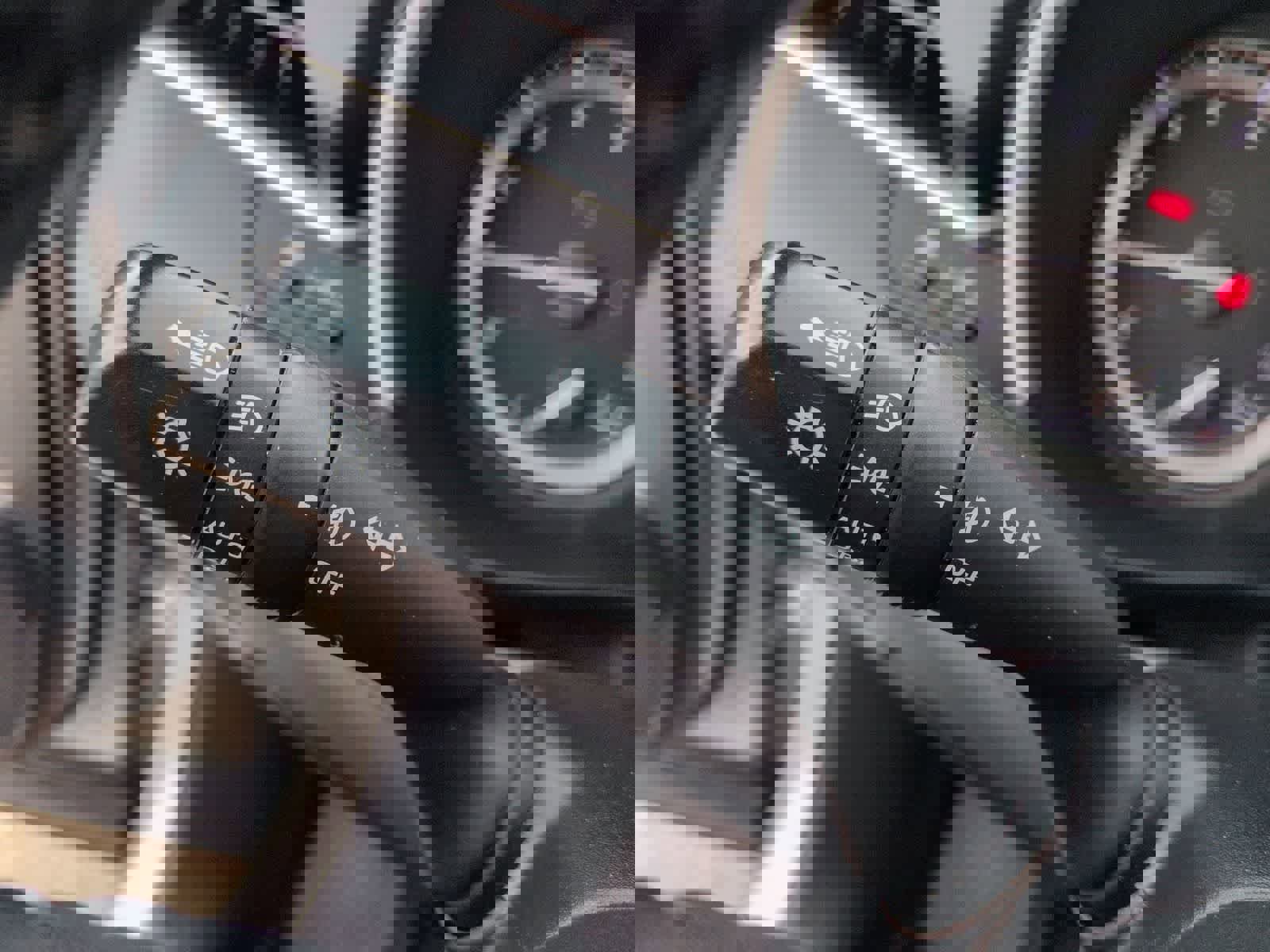 Used 2022 Toyota Highlander XSE image 25