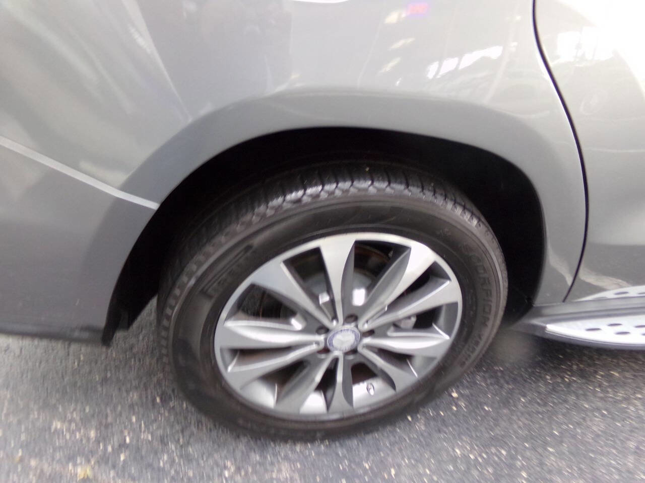 Used 2015 Mercedes-Benz GL 450 GL 450 4MATIC AWD 4dr SUV image 28