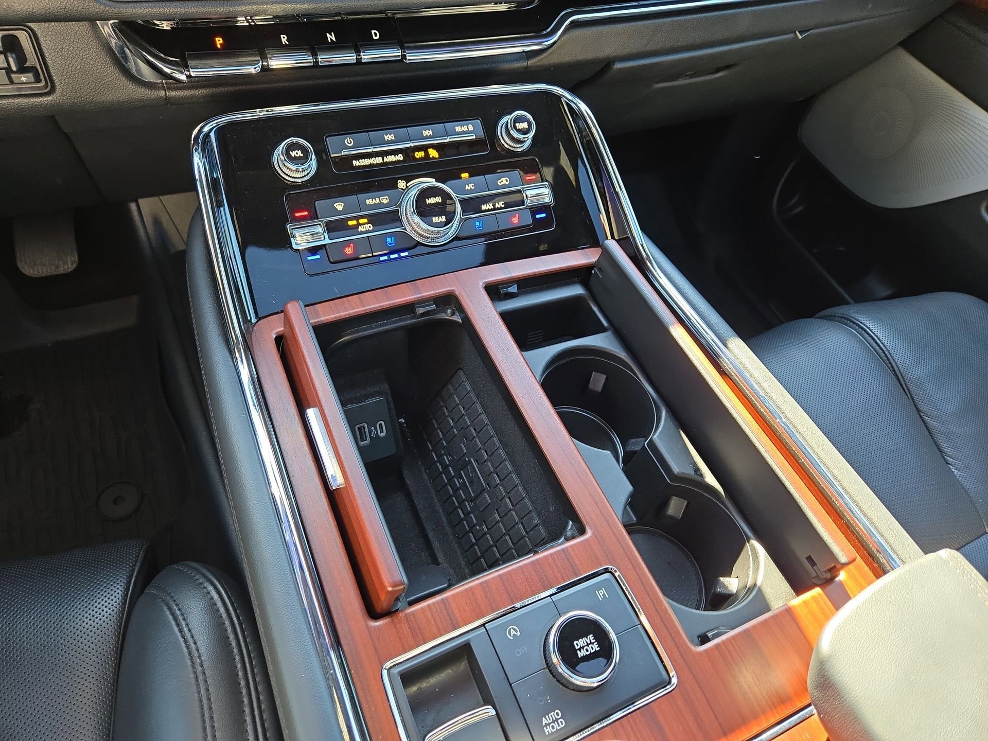 Used 2023 Lincoln Navigator Reserve image 22