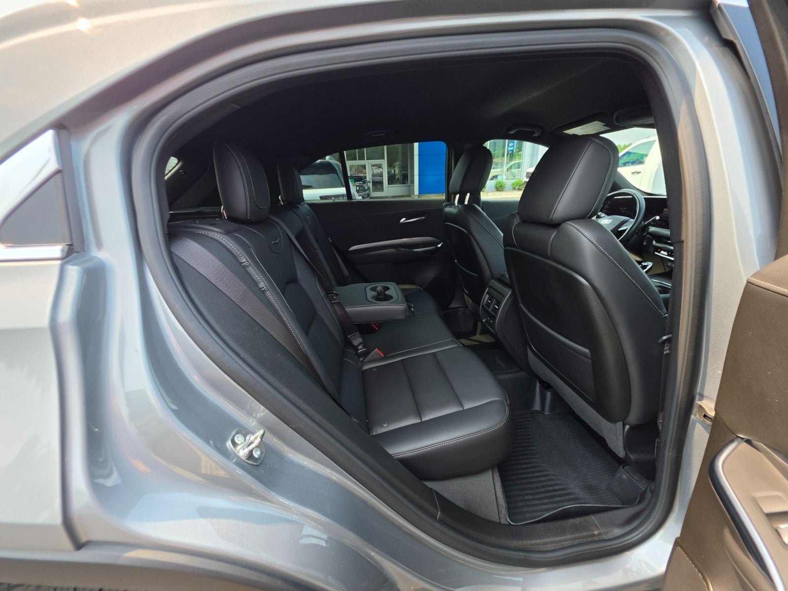 Used 2024 Cadillac XT4 Premium Luxury AWD/4WD image 17