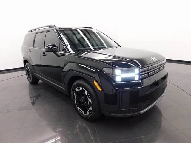 Used 2024 Hyundai Santa Fe SEL image 2