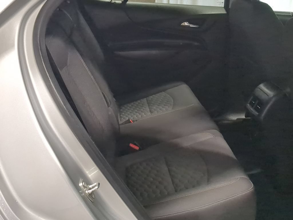 Used 2019 Chevrolet Equinox LT w/ Driver Convenience Package AWD/4WD image 24