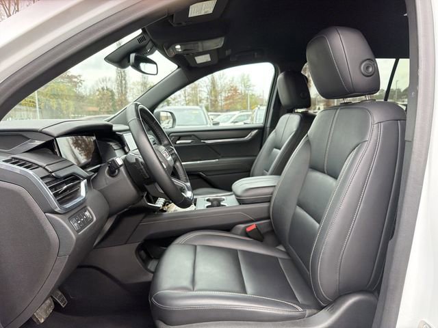 Used 2024 GMC Acadia Elevation image 11