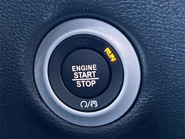 New 2026 Chrysler Pacifica Limited w/ Uconnect Theater Family Group image 34