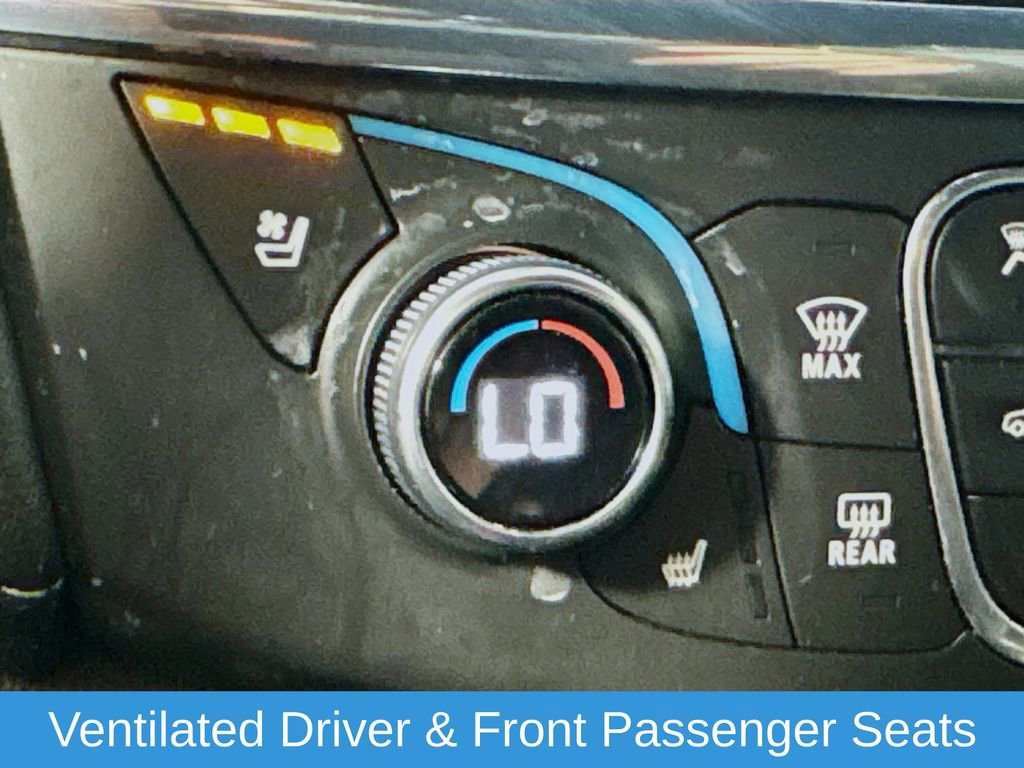 Used 2022 Chevrolet Traverse Premier image 25