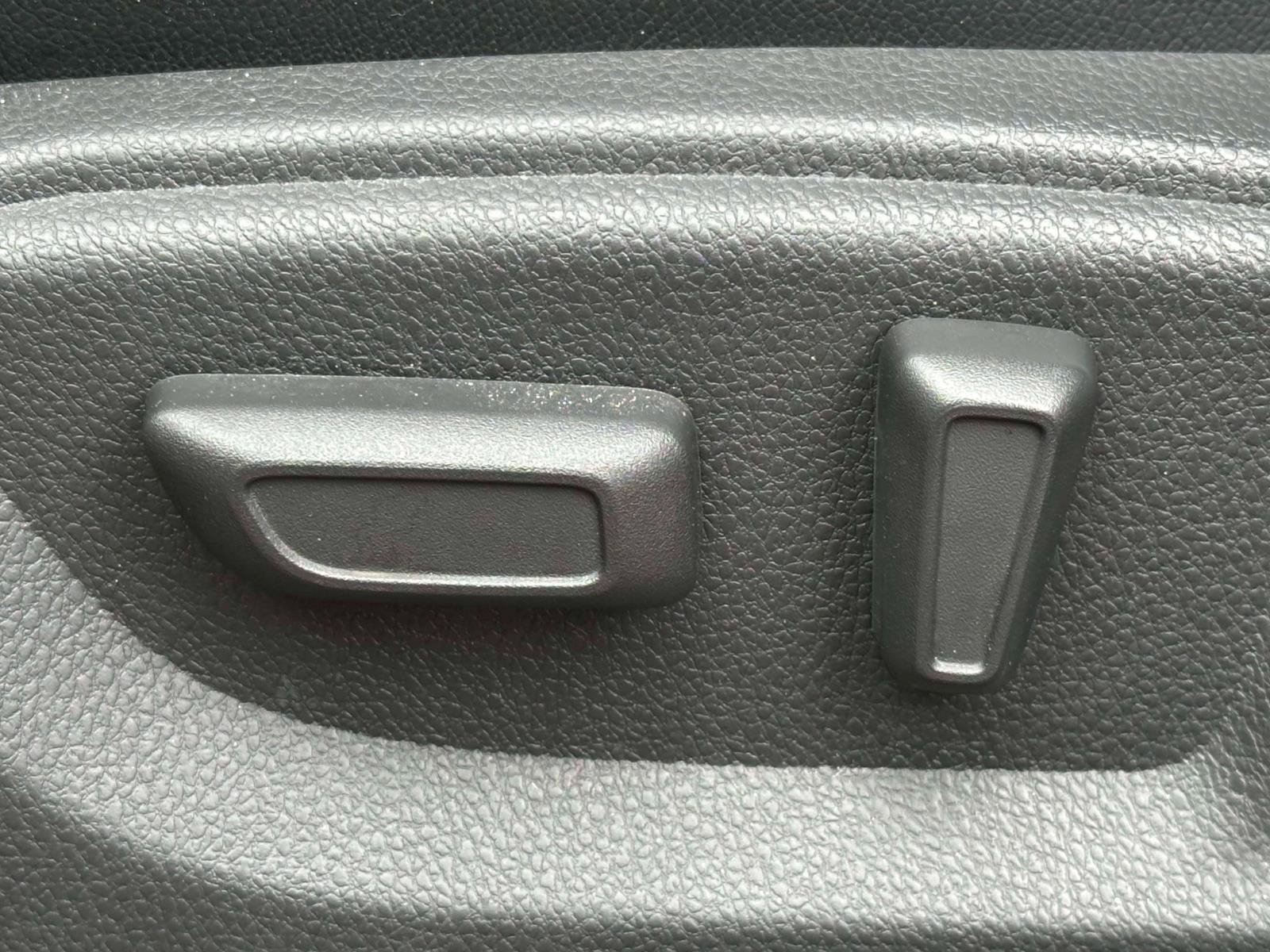 Used 2022 Mitsubishi Eclipse Cross SEL AWD/4WD image 11