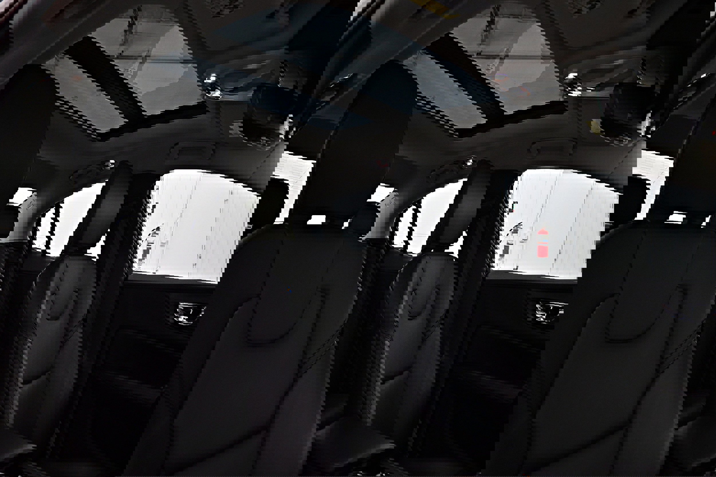 Used 2019 Volvo S60 T6 Momentum w/ Multimedia Package image 26