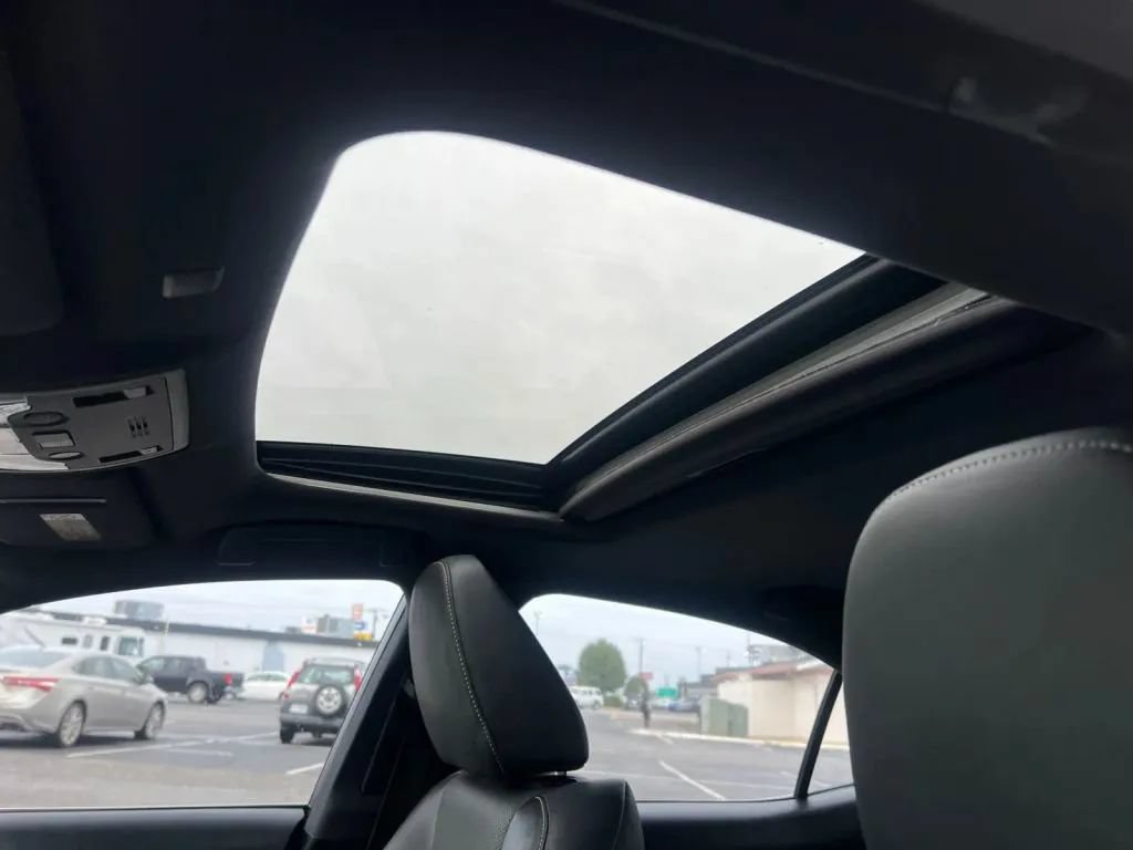 Used 2020 Lexus IS 350 F Sport w/ F Sport Package RWD image 28
