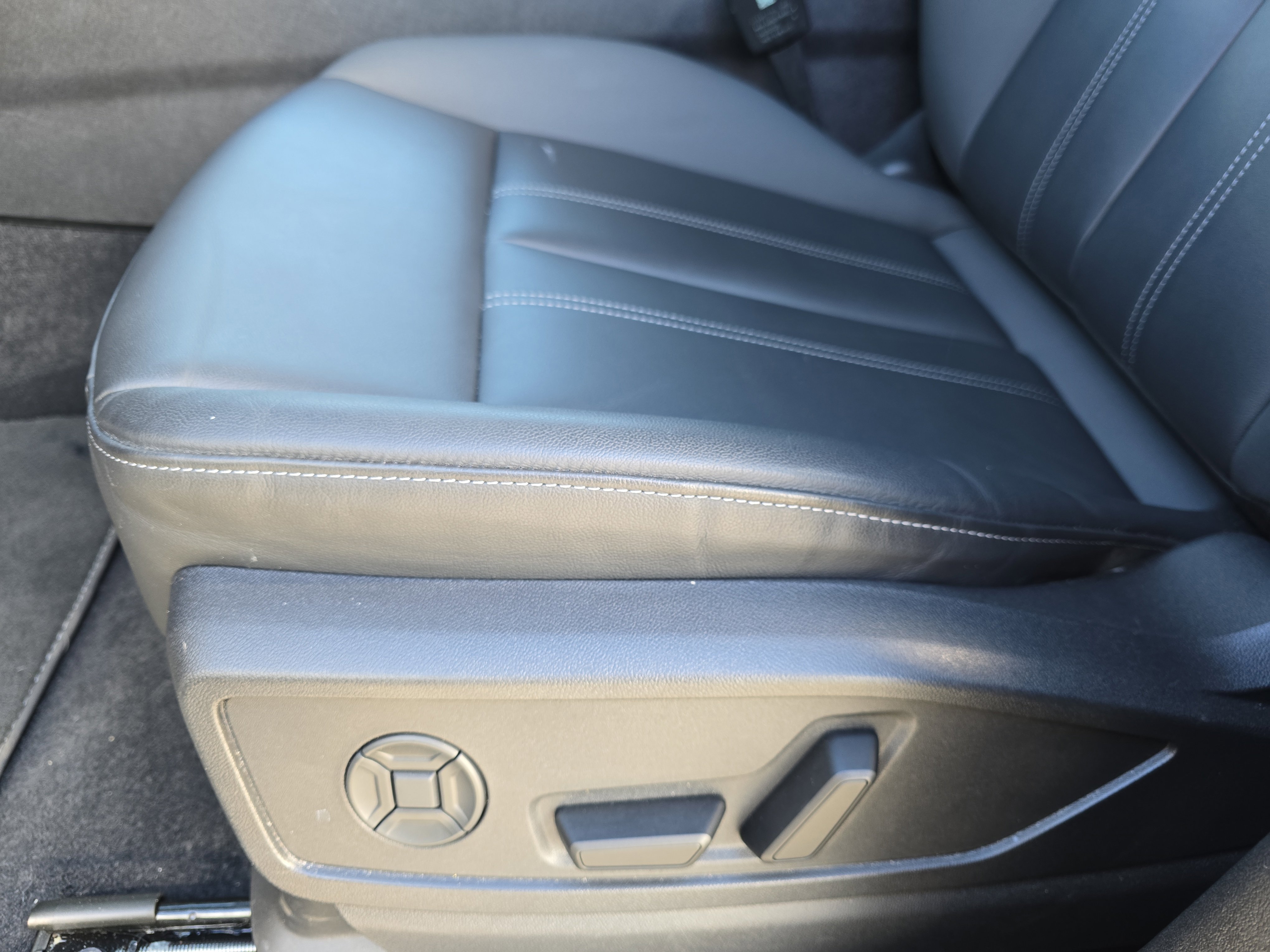 Certified 2025 Audi Q5 Premium Plus w/ Premium Plus image 28