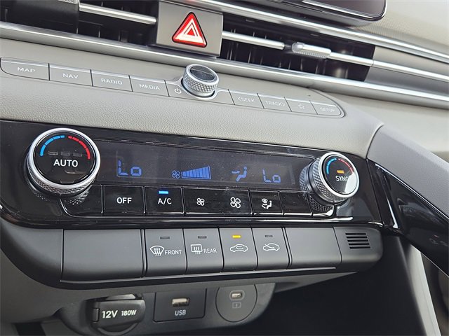 New 2025 Hyundai Elantra SEL image 14