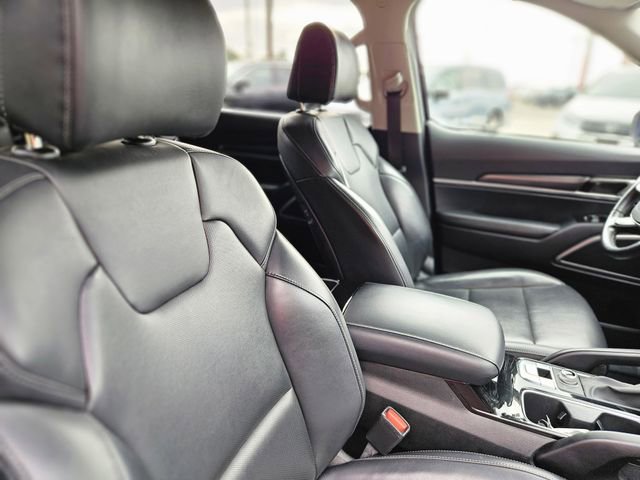 Used 2025 Kia Telluride S image 14