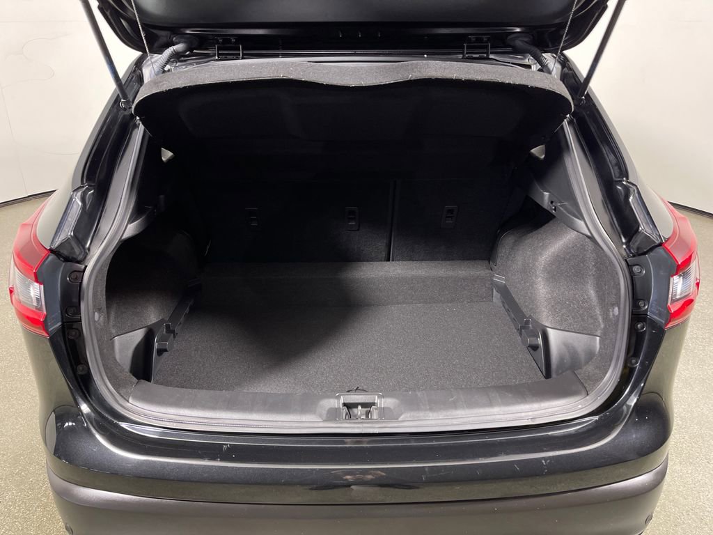 Used 2020 Nissan Rogue Sport S FWD image 10