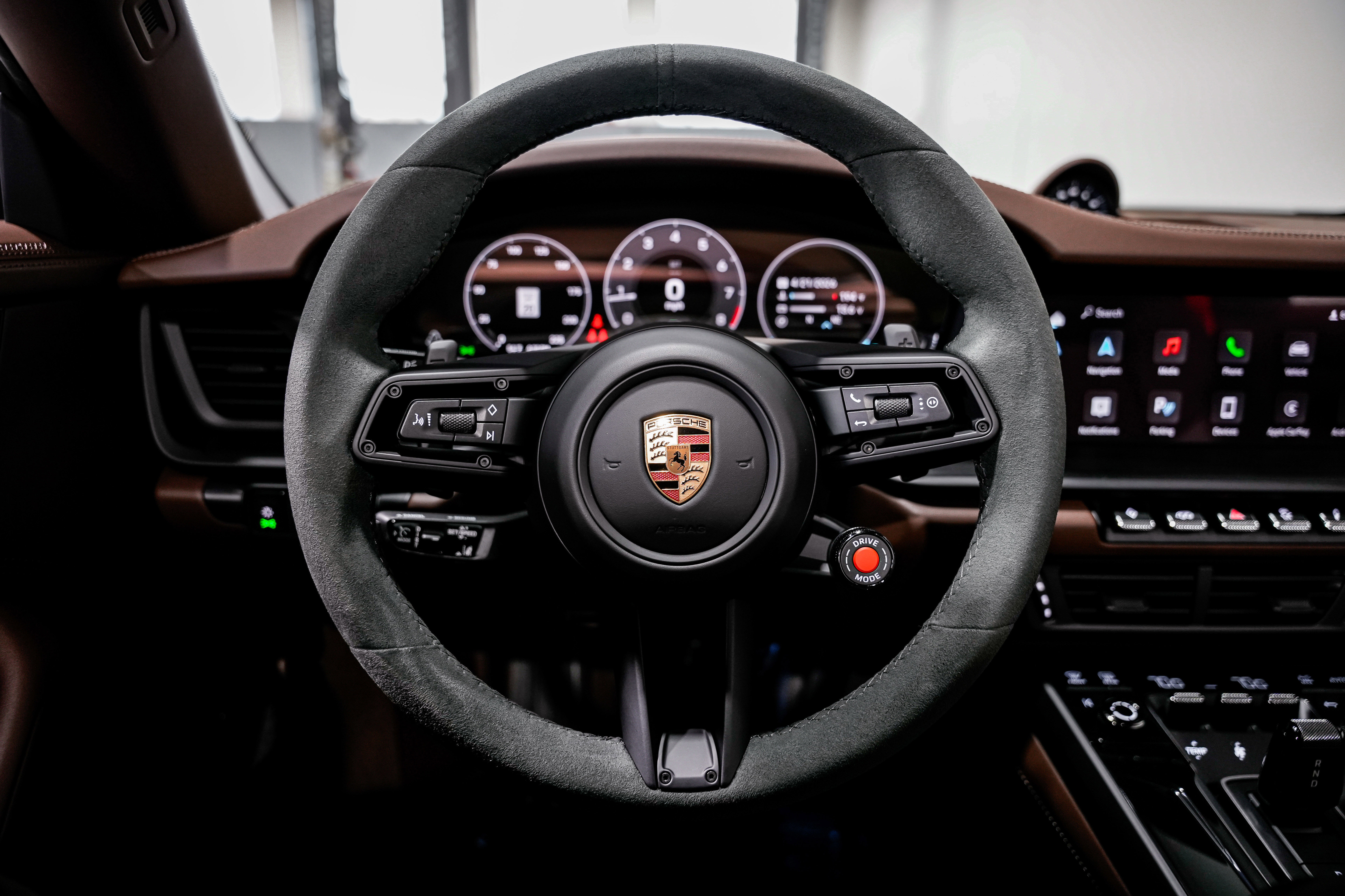 Used 2025 Porsche 911 Targa 4 GTS image 11