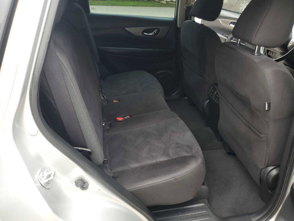 Used 2015 Nissan Rogue S AWD/4WD image 27