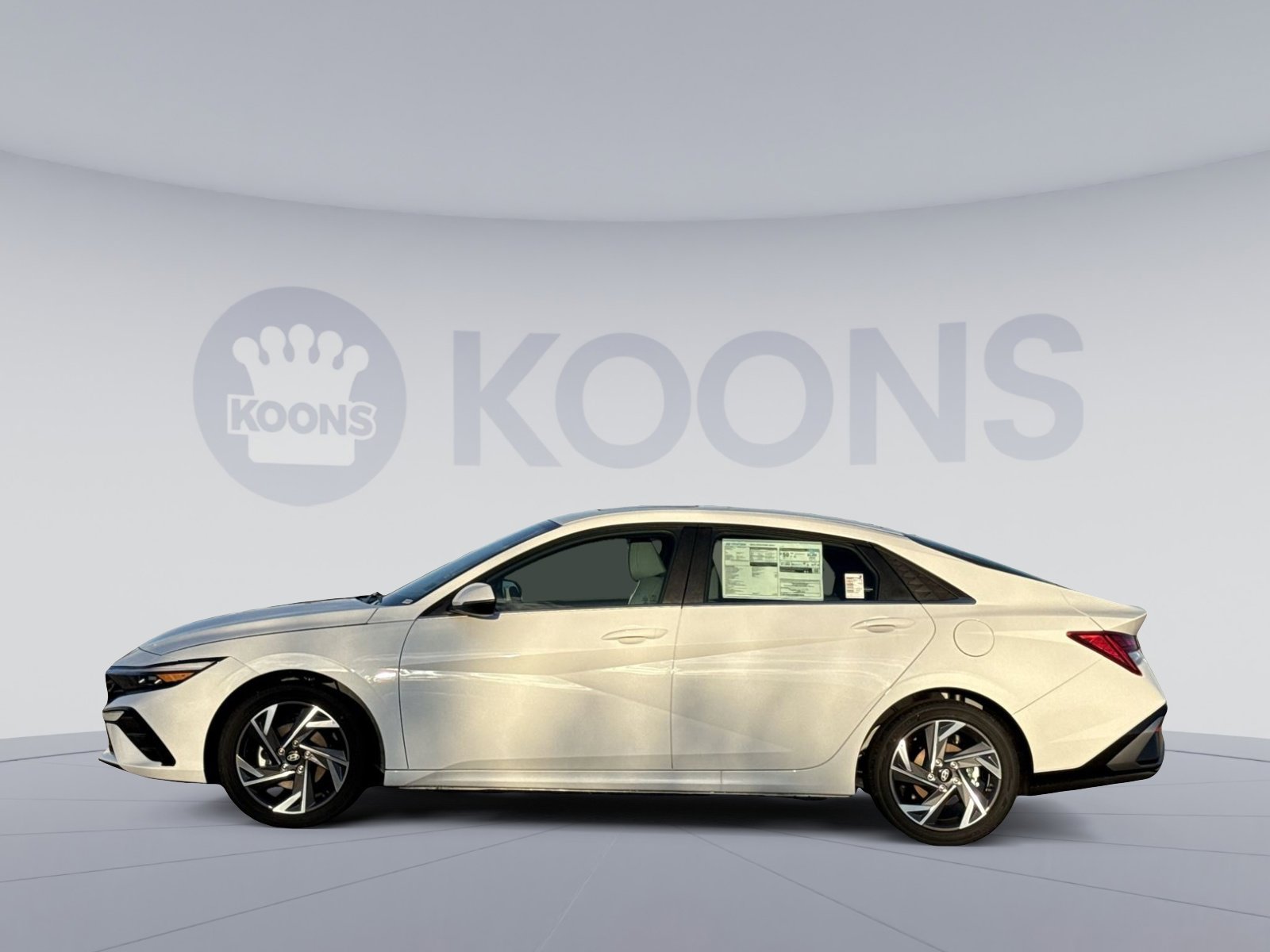 New 2025 Hyundai Elantra Limited image 2