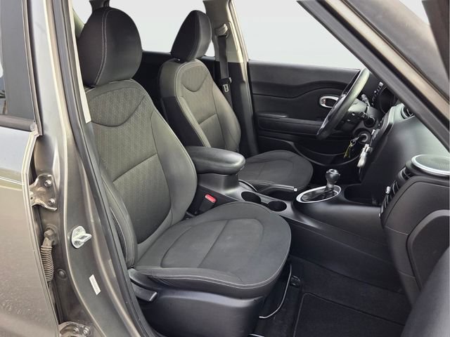 Used 2014 Kia Soul FWD image 17