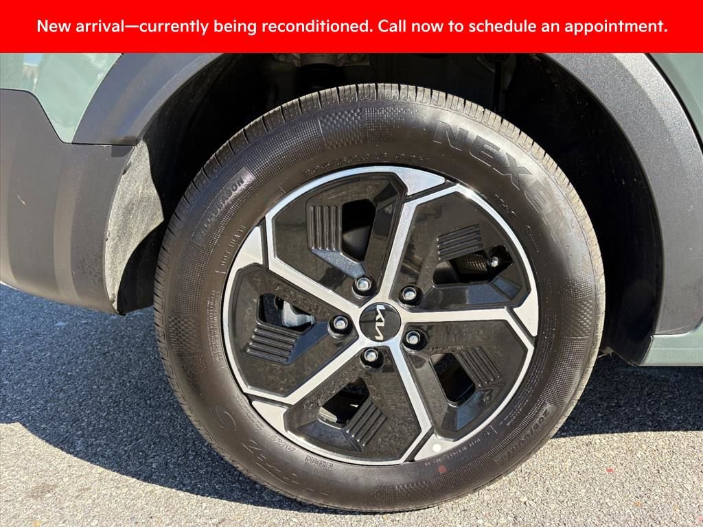 Used 2025 Kia Niro EX image 30