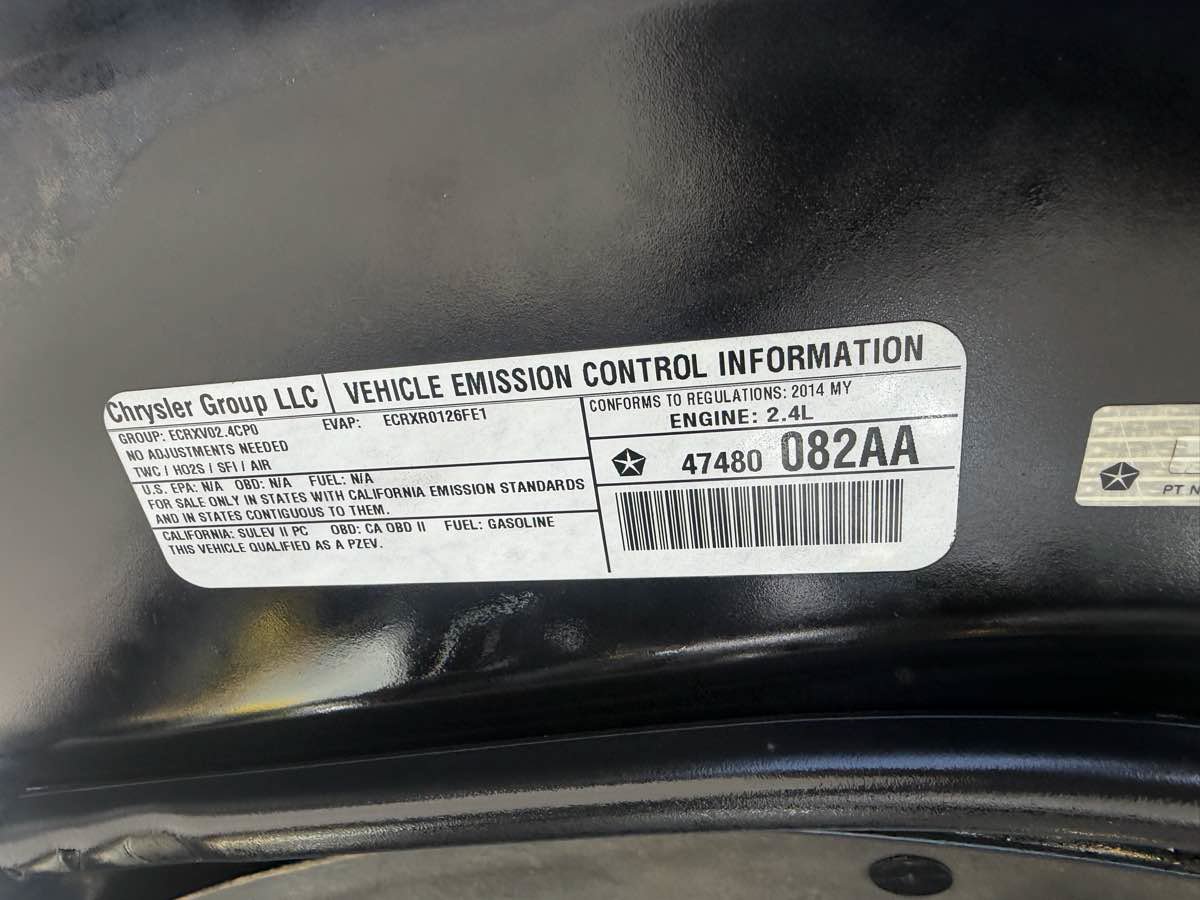 Used 2014 Dodge Avenger SE FWD image 18