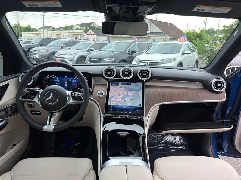 Used 2026 Mercedes-Benz GLC 300 4MATIC image 25