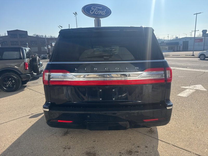 Used 2021 Lincoln Navigator Reserve w/ Luxury Package image 6