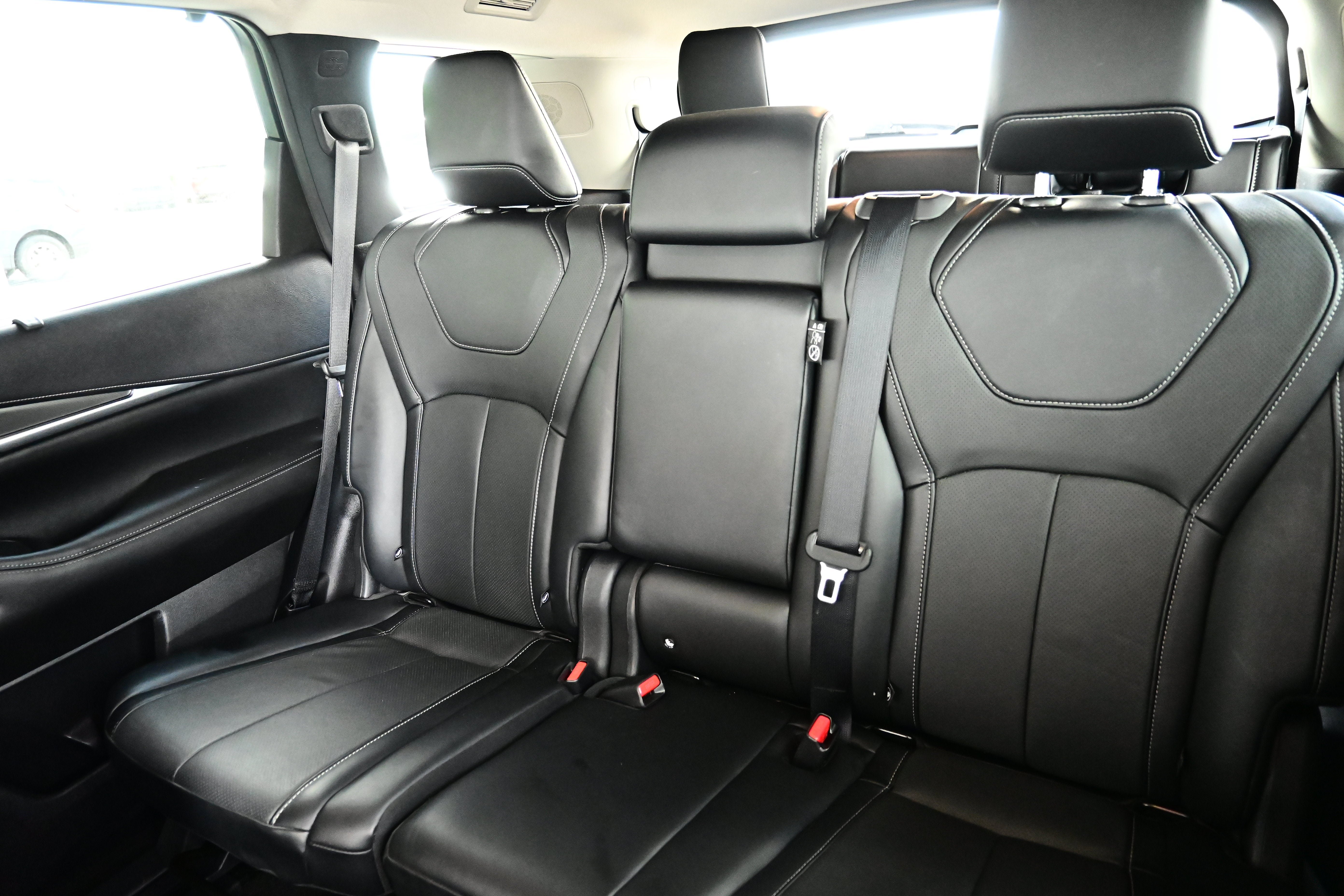 Used 2023 INFINITI QX60 Luxe w/ Cargo Package AWD/4WD image 27