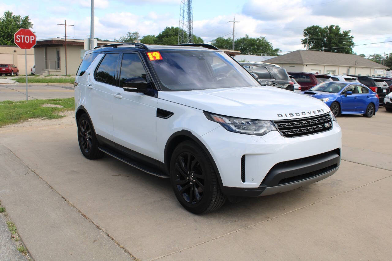 Used 2019 Land Rover Discovery SE AWD/4WD image 2