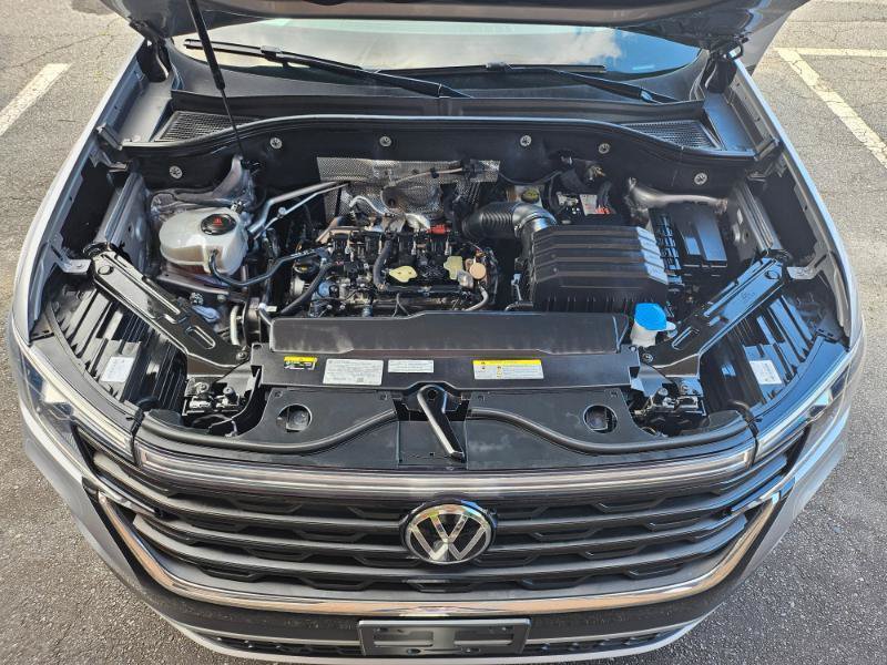 Used 2024 Volkswagen Atlas Cross Sport SE AWD/4WD image 25