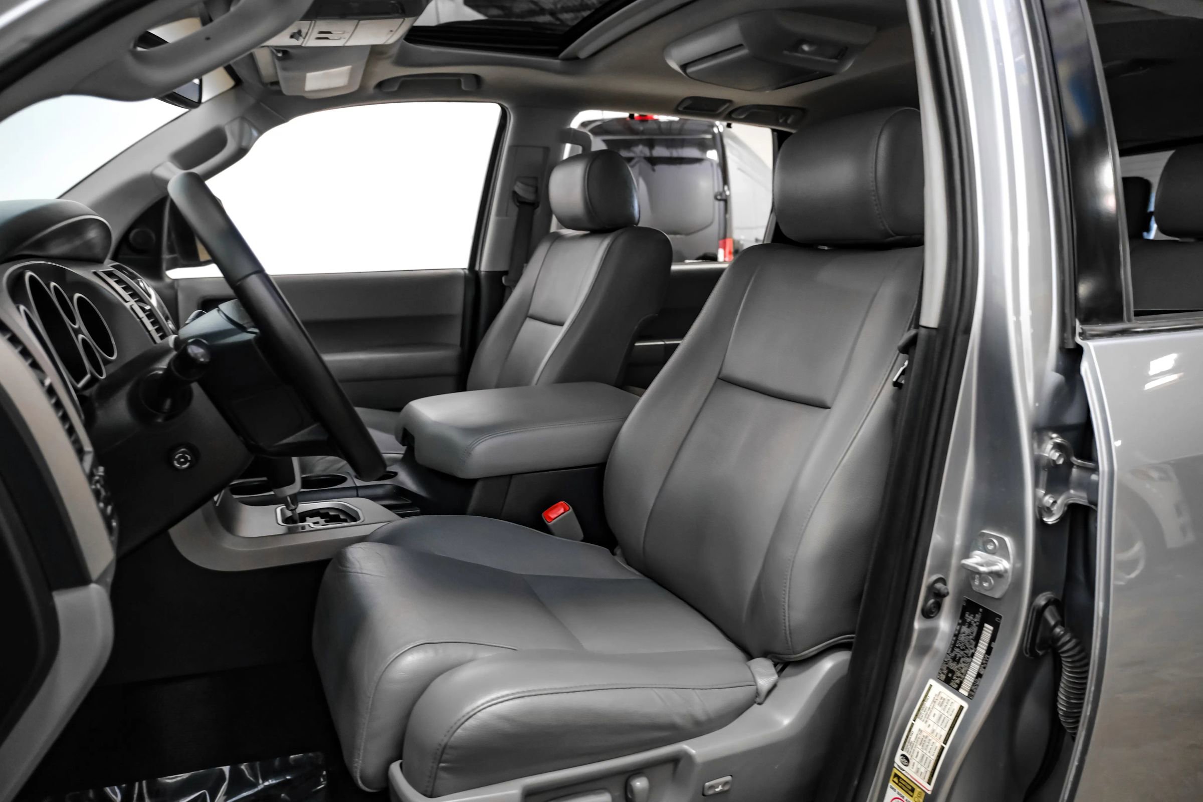 Used 2013 Toyota Sequoia Limited RWD image 28