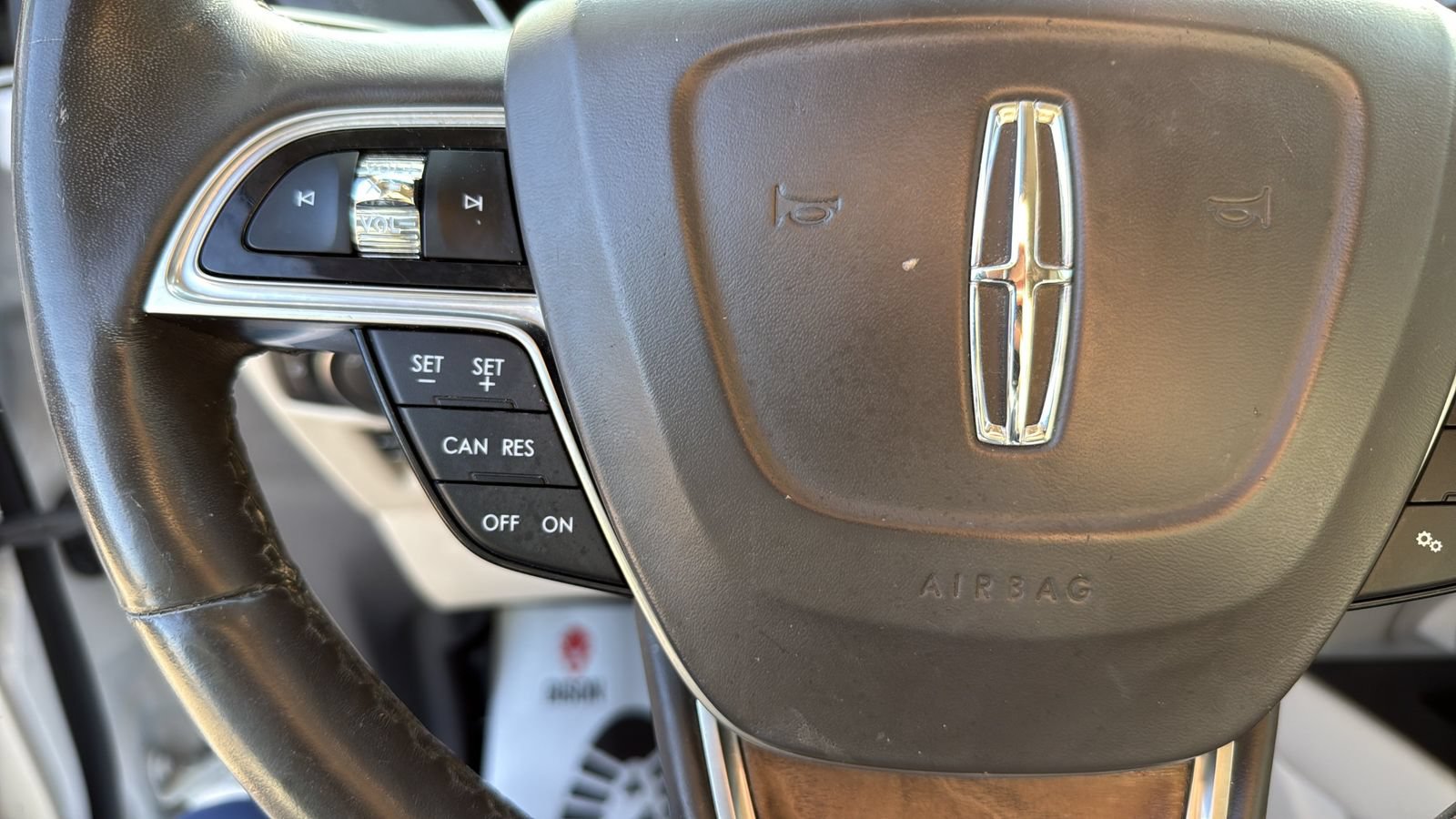 Used 2019 Lincoln Nautilus Reserve w/ Cargo Utility Package FWD image 16