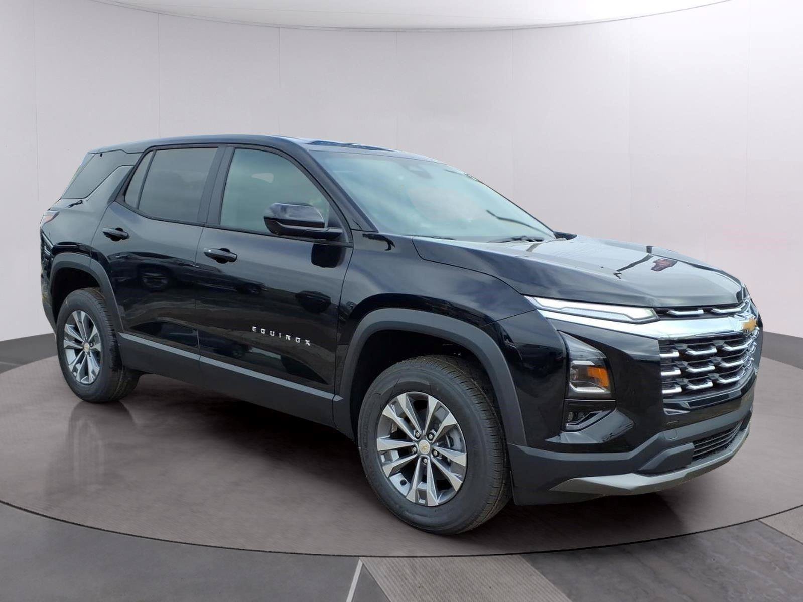 New 2026 Chevrolet Equinox LT w/ Convenience Package II FWD image 7