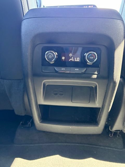 Used 2025 Chevrolet Traverse Z71 AWD/4WD image 25