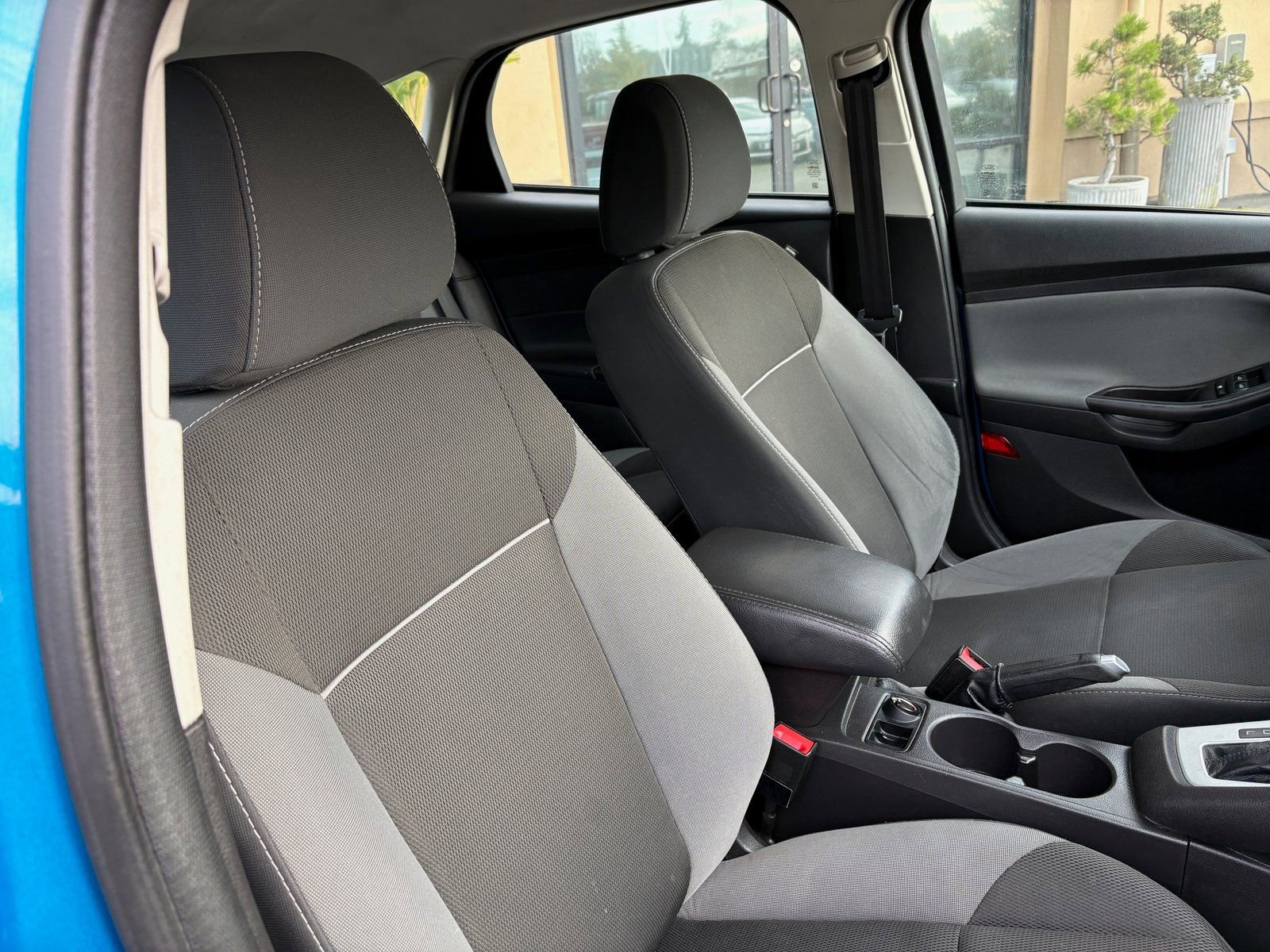 Used 2014 Ford Focus SE FWD image 28
