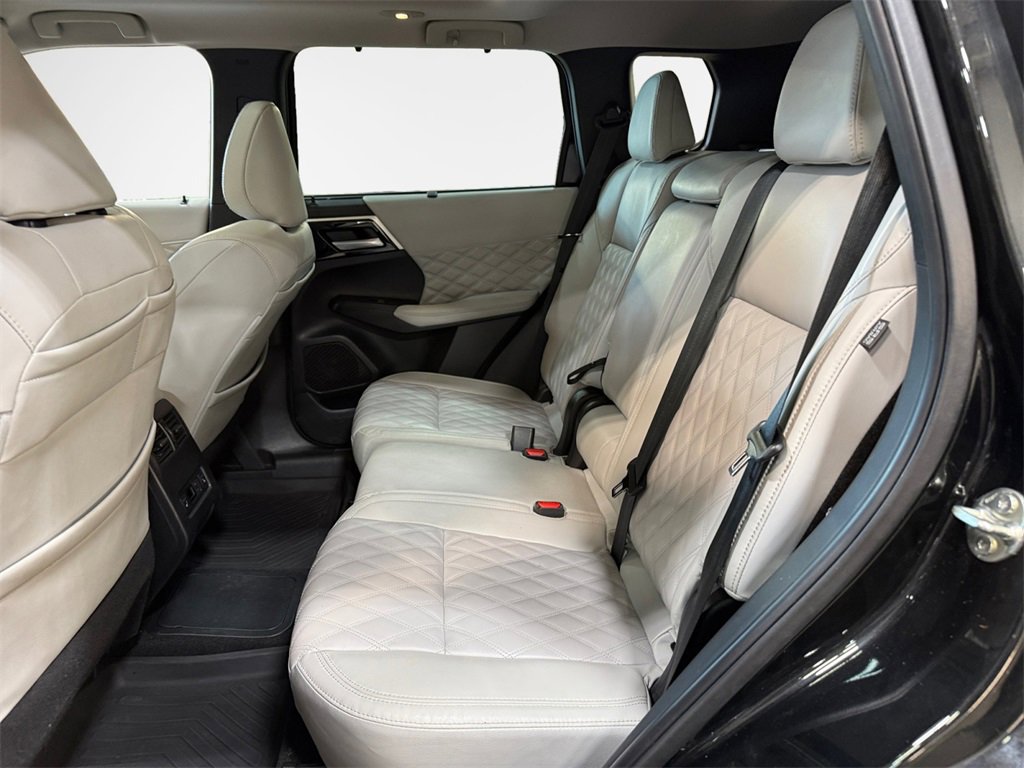 Used 2023 Mitsubishi Outlander SEL image 24