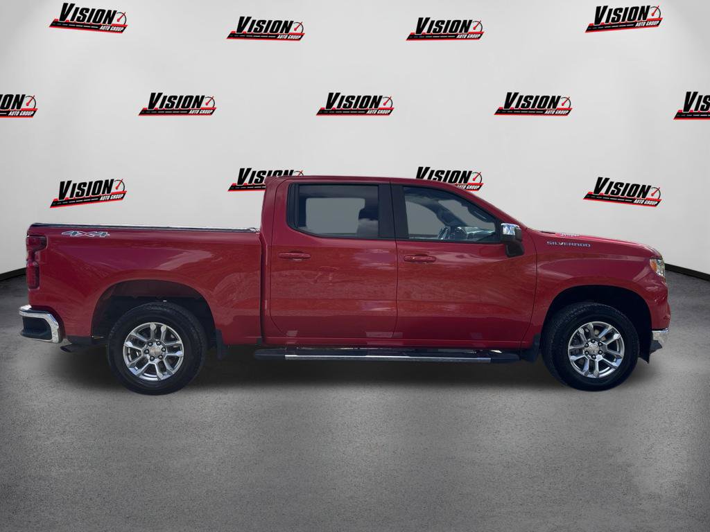 Used 2025 Chevrolet Silverado 1500 LT AWD/4WD image 4