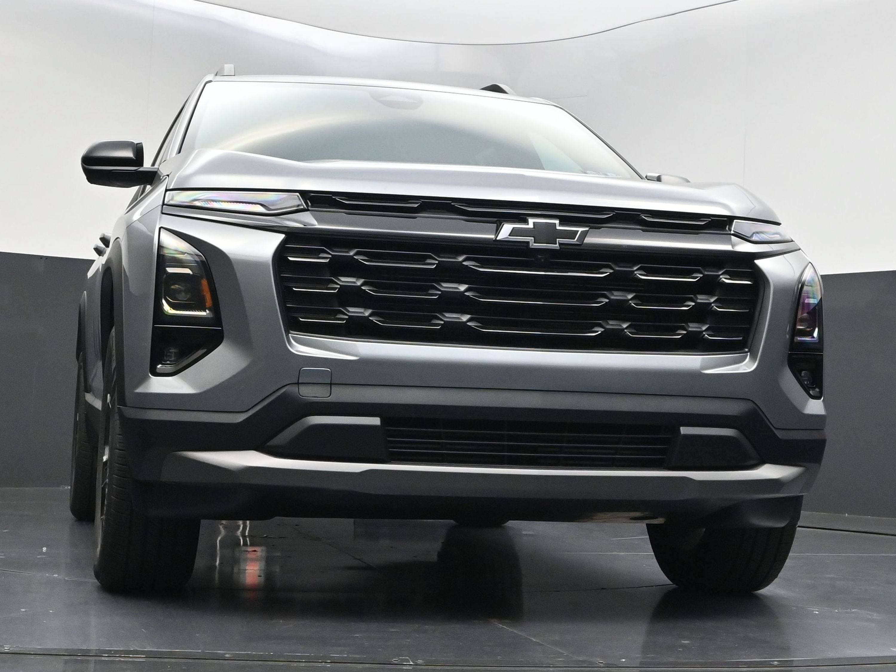 New 2027 Chevrolet Equinox LT w/ Convenience Package II FWD image 39