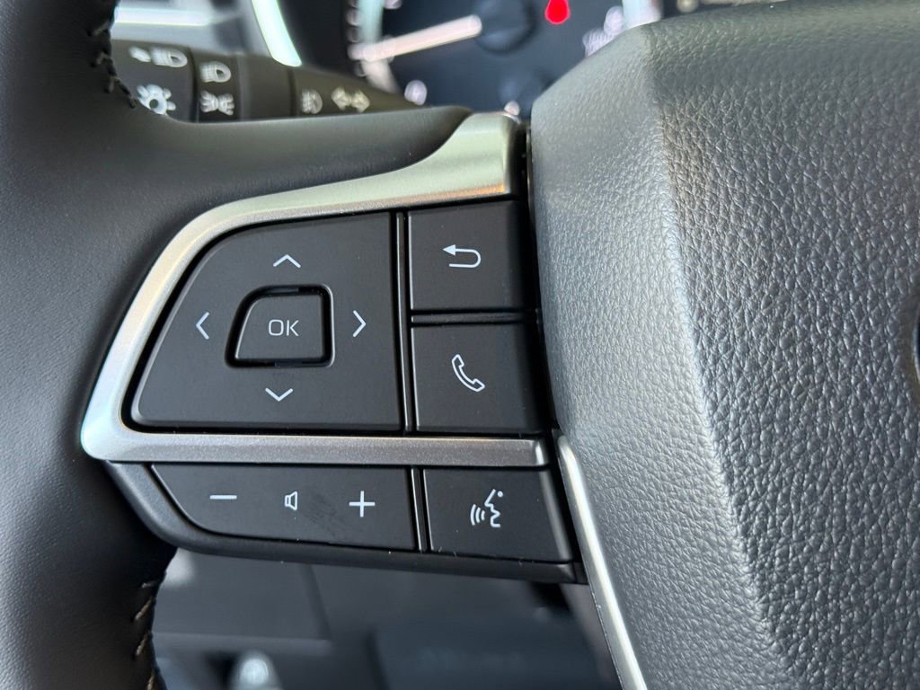New 2025 Toyota Highlander XLE image 21