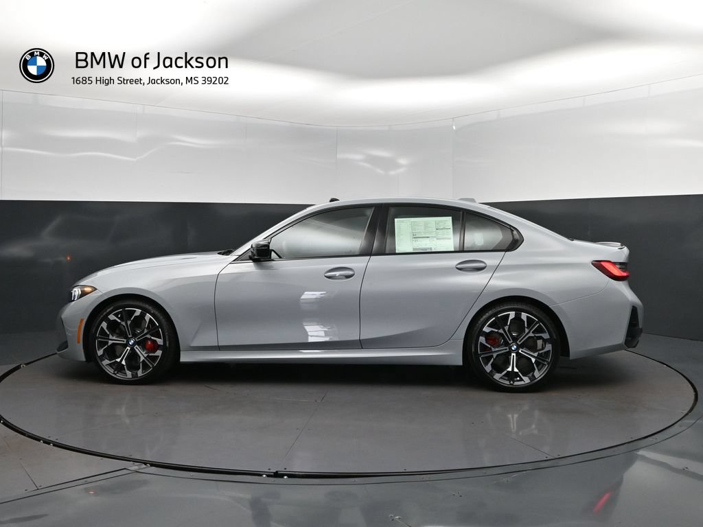 New 2026 BMW 330i Sedan w/ M Sport Package RWD image 4