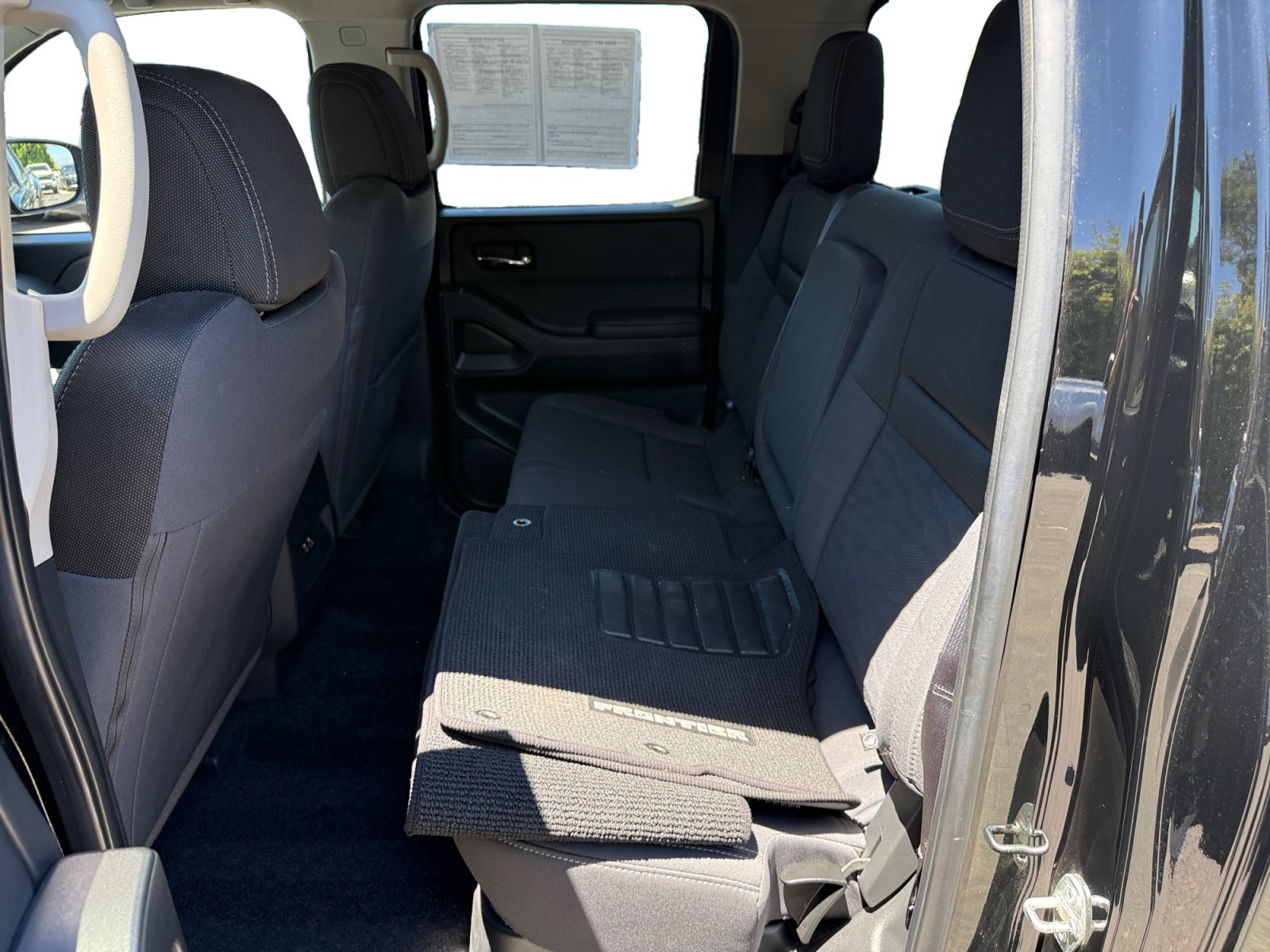 Used 2024 Nissan Frontier SV RWD image 16