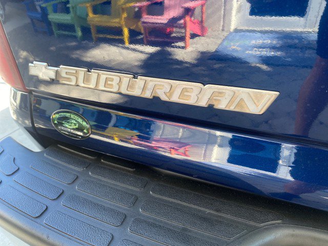 Used 2003 Chevrolet Suburban LS image 91