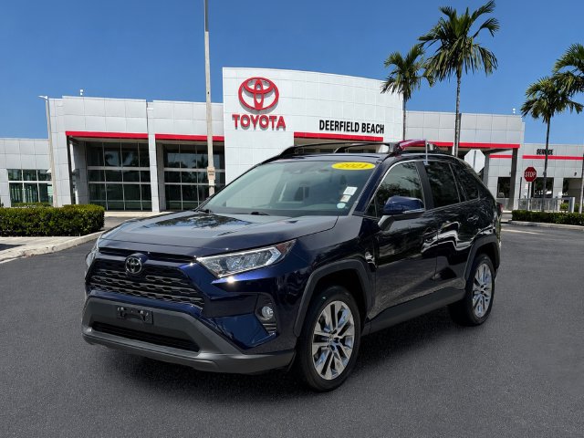 Used 2021 Toyota RAV4 XLE Premium AWD/4WD image 3